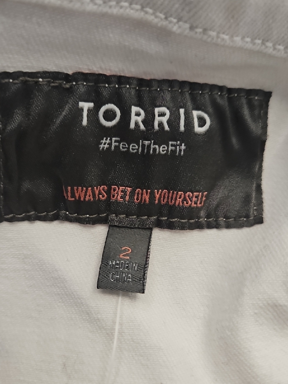 Torrid White Classic Denim Jean Jacket Size 18-20 - Picture 3 of 5